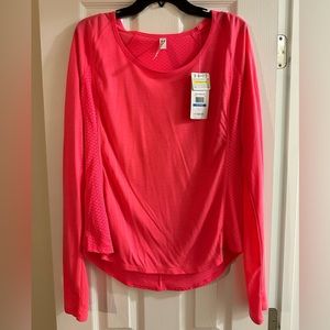 NWT Under Armour Heat Gear Hot Pink Long Sleeve Shirt